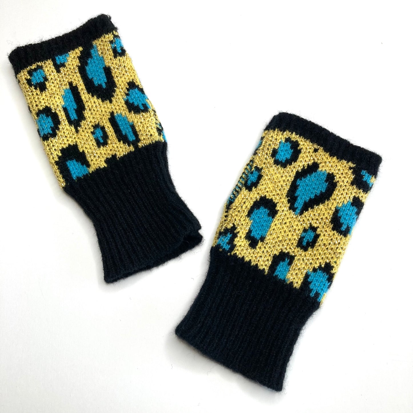 Leopard wrist warmers (sample)