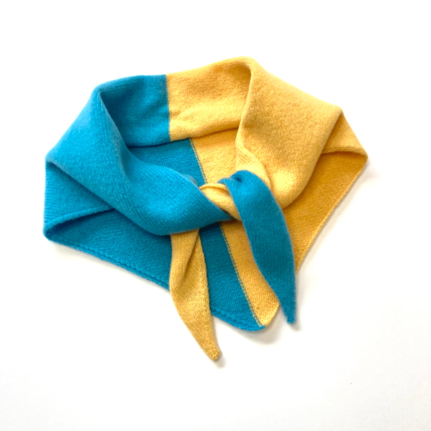 Triangle scarf - half'n'half