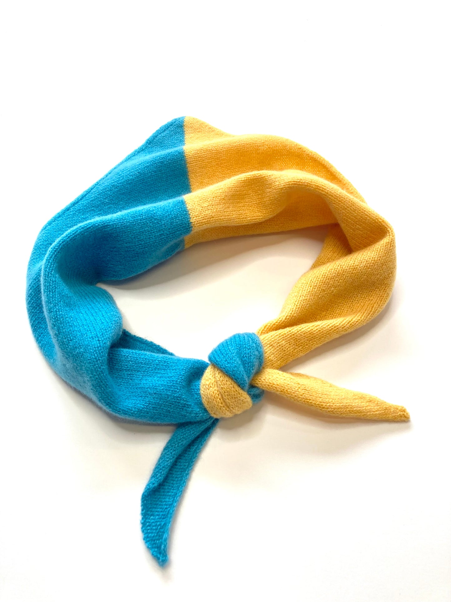 Triangle scarf - half'n'half