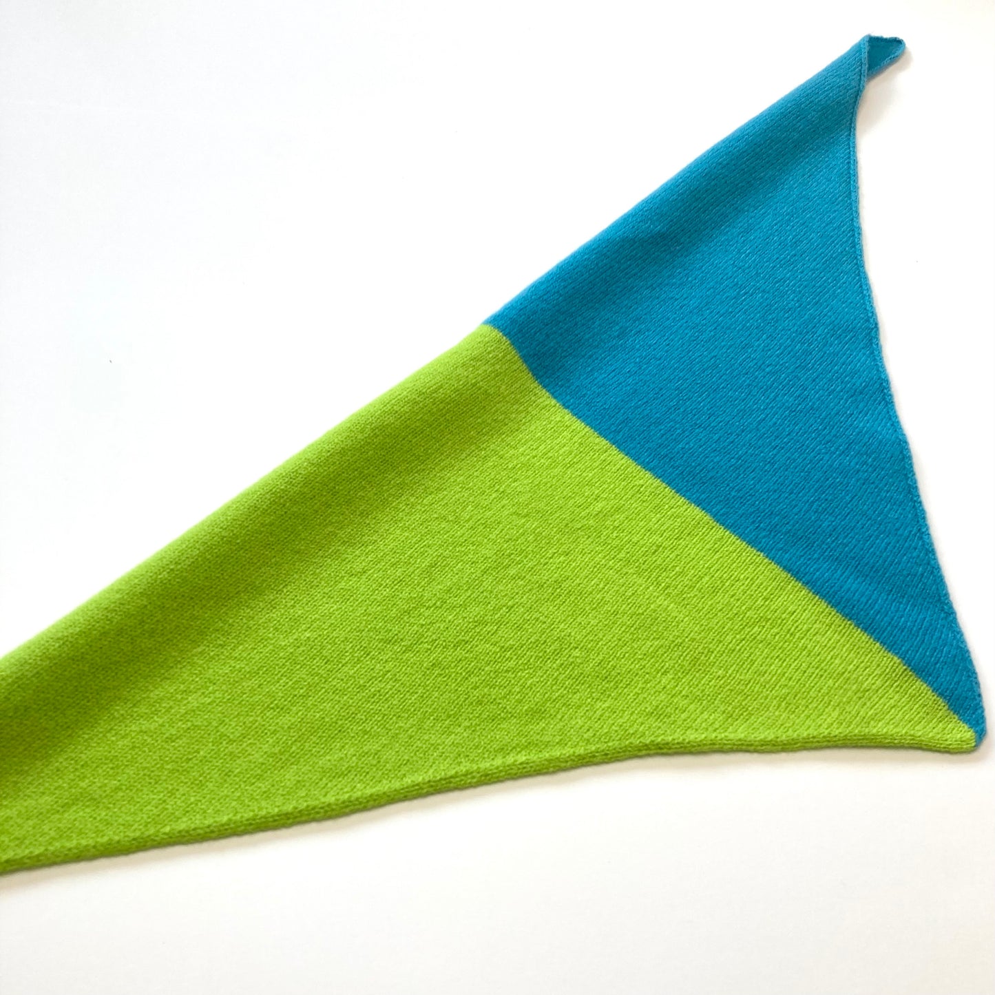 Triangle scarf - half'n'half