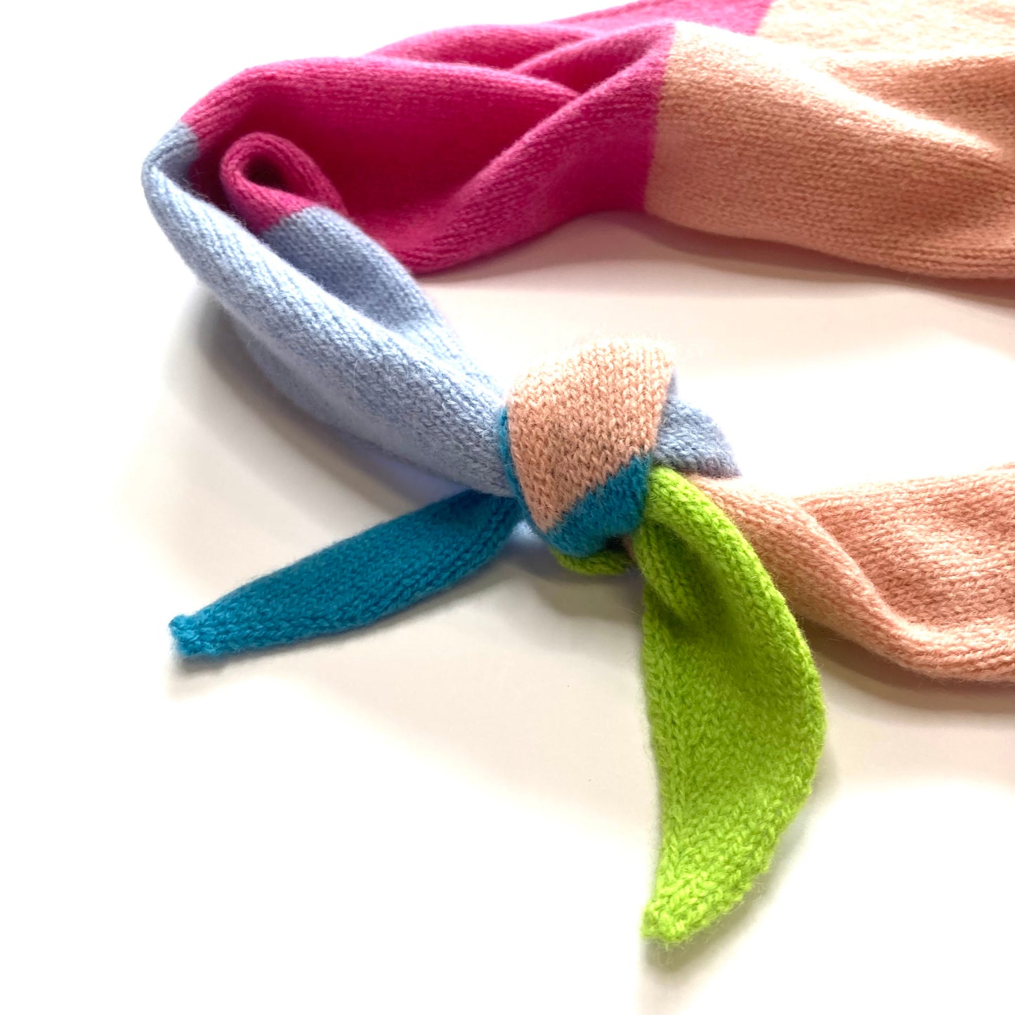Triangle scarf - Stripey