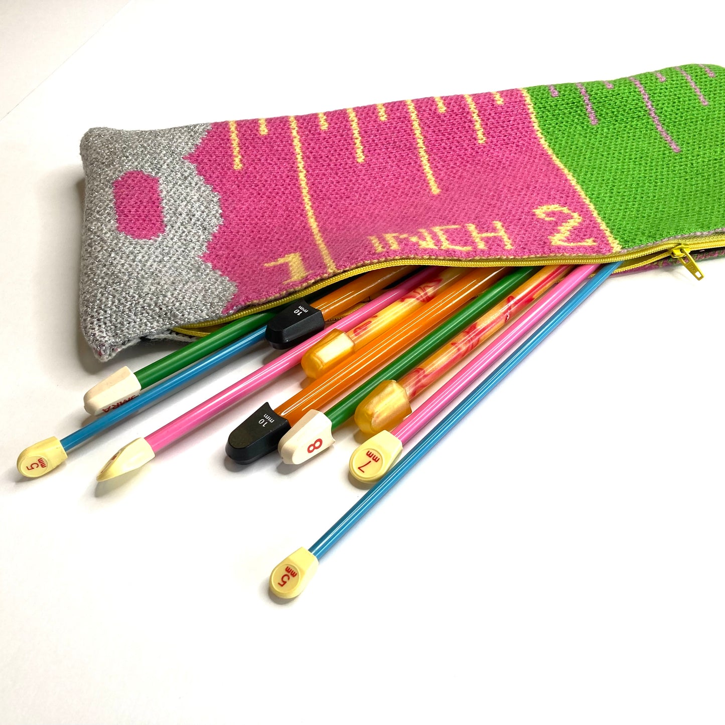 Tape measure zip pouch