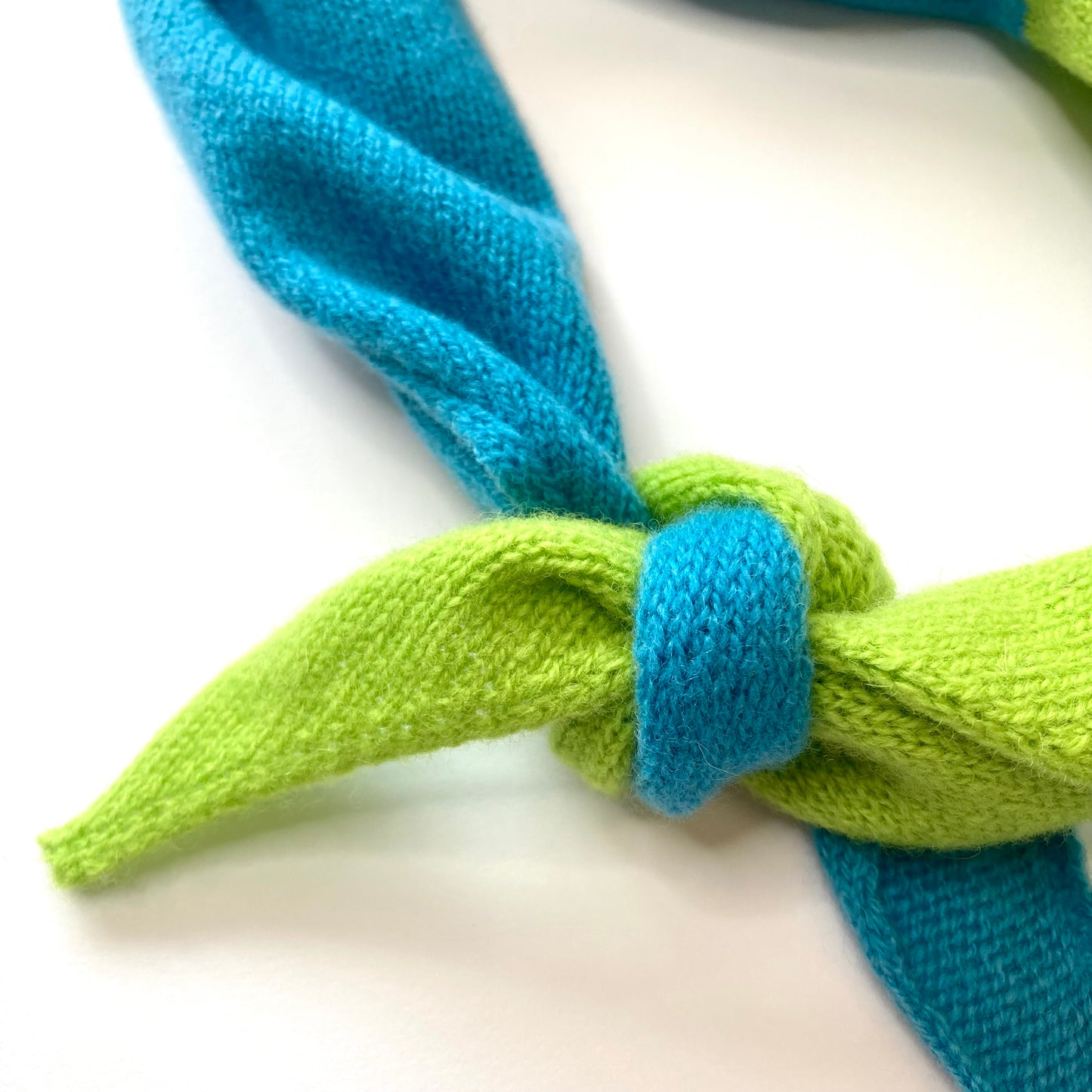 Triangle scarf - half'n'half